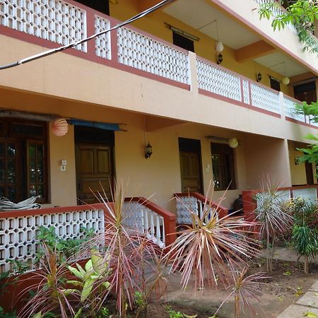 Pinto Guest House 칸돌림 외부 사진