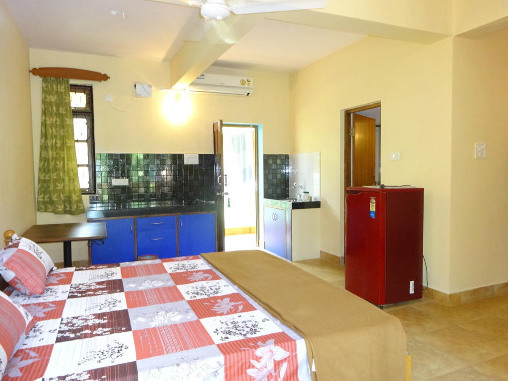 Pinto Guest House 칸돌림 객실 사진