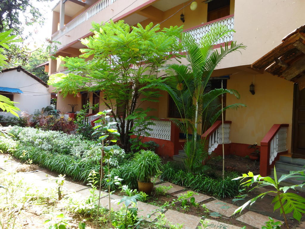 Pinto Guest House 칸돌림 외부 사진