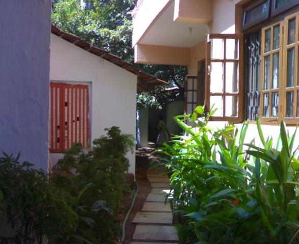 Pinto Guest House 칸돌림 외부 사진